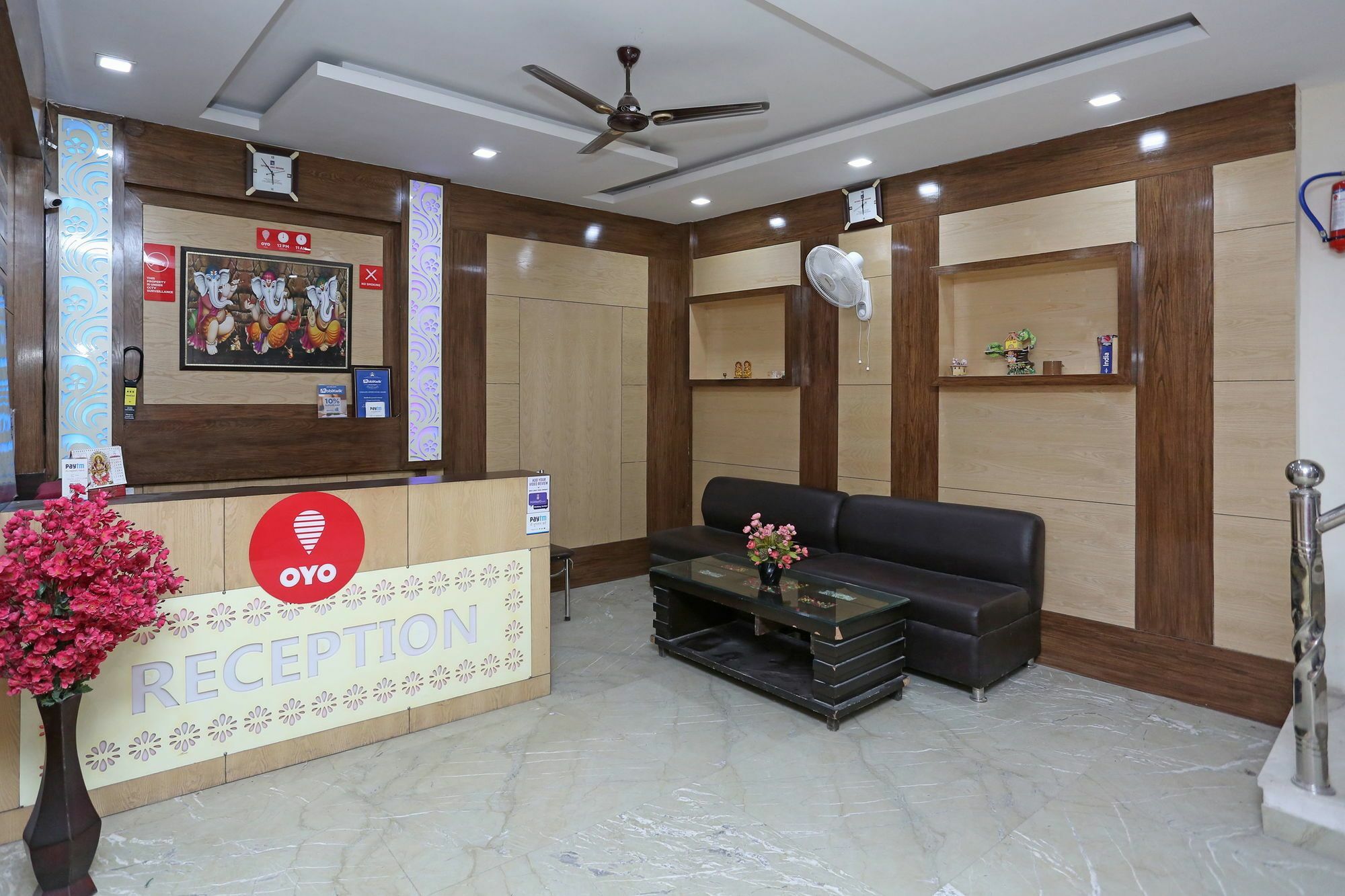 Oyo 9233 Hotel Cottage Lord Krishna Нью-Дели Экстерьер фото